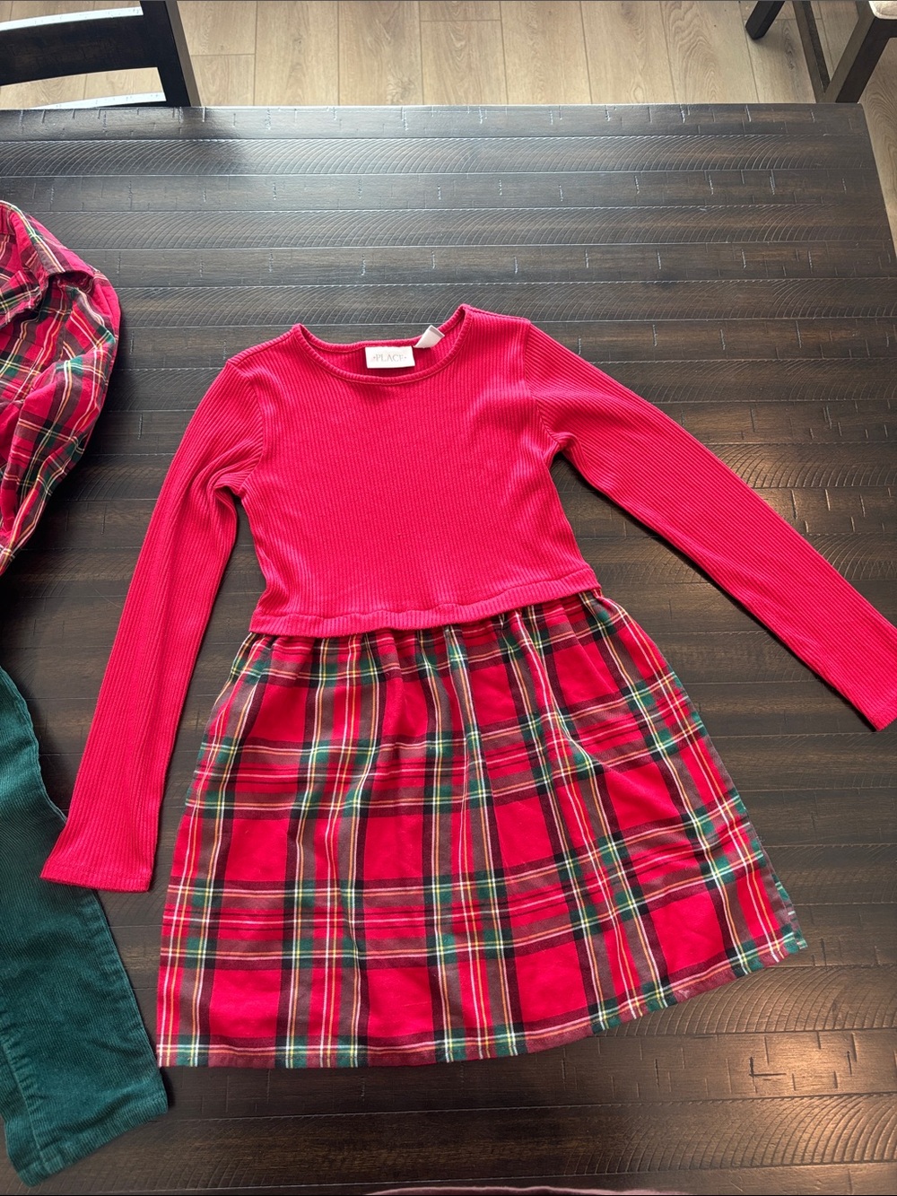 Sibling Christmas Outfits - Picture 6 of 8